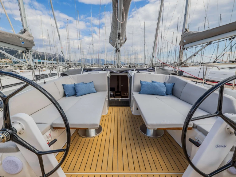 Wynajmij Hanse Hanse 410 w Sibenik