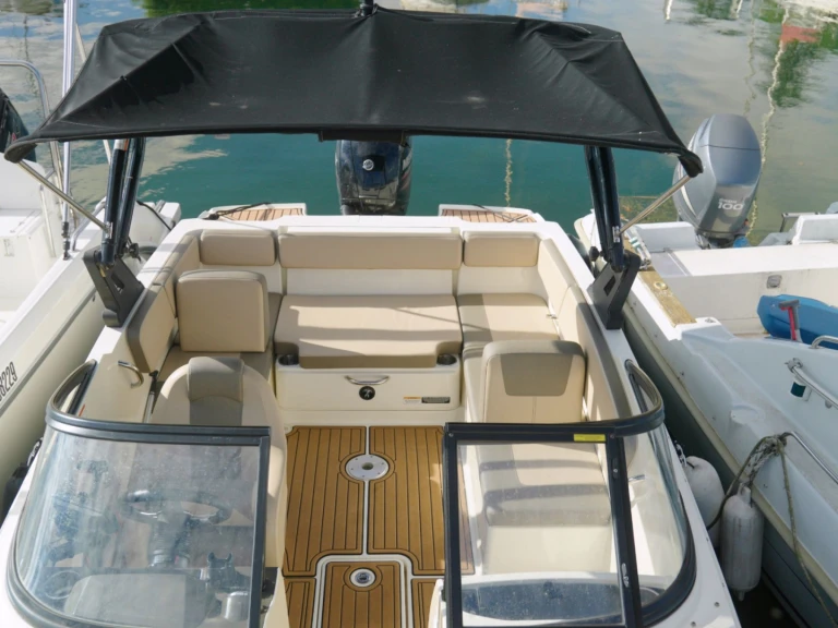 Wynajem Motorówka w Aix-les-Bains - Bayliner BAYLINER VR4
