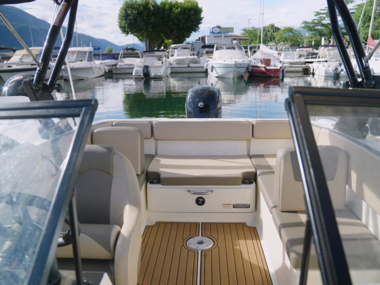Wynajmij Motorówka z lub bez skippera Bayliner w Aix-les-Bains