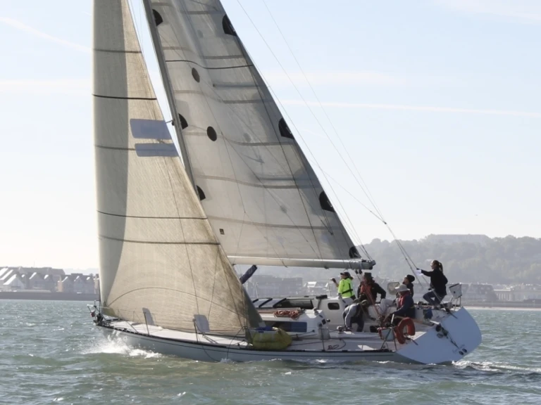 Wynajmij Żaglowiec z lub bez skippera X-Yachts w Deauville