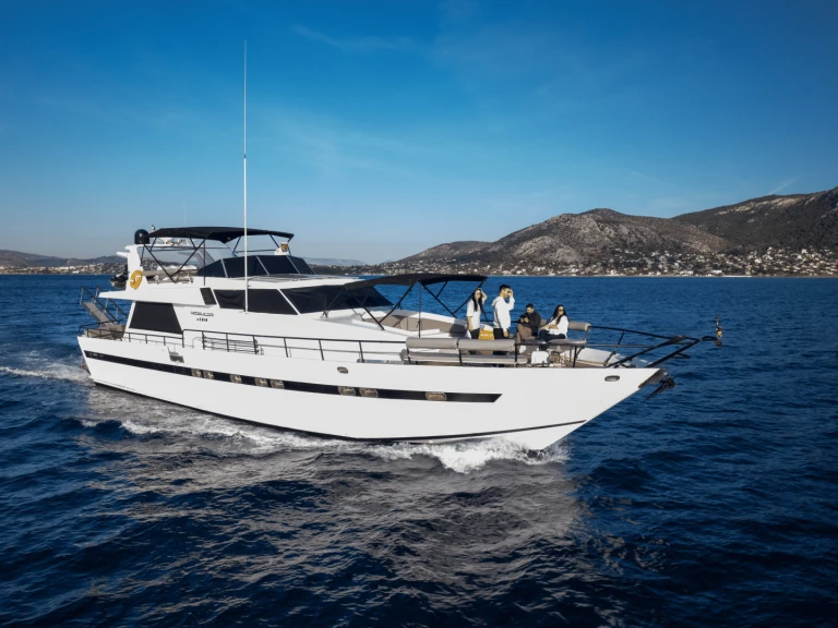 Wynajem łodzi Cantieri Di Pisa AKhir w Mikrolimano na SamBoat 