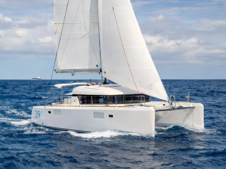 Wynajmij Katamaran z lub bez skippera Lagoon w Antibes