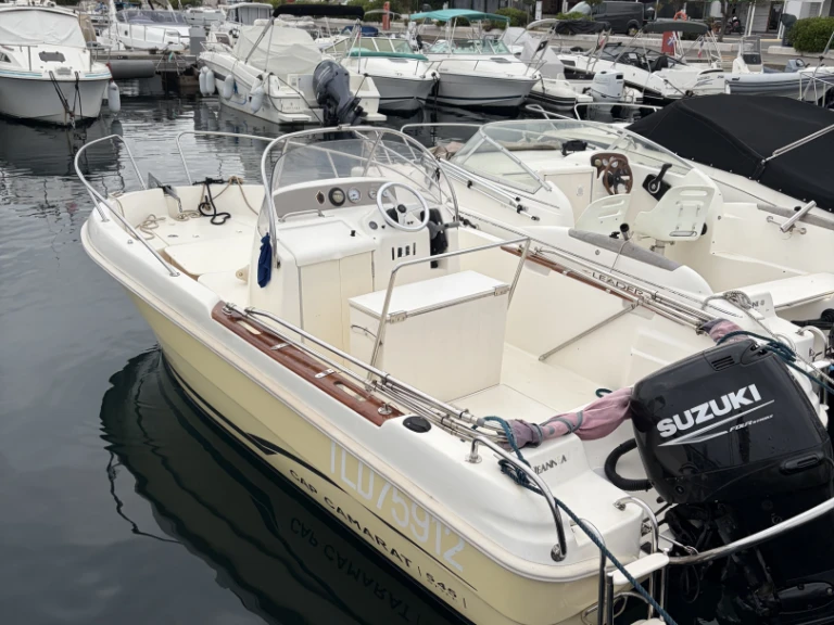 Wynajem łodzi Jeanneau Cap Camarat 545 w Les Issambres na SamBoat 