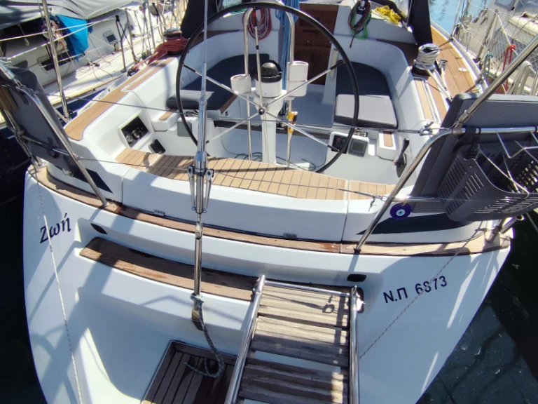 Wynajmij Grand Soleil Grand Soleil 37 Race w Ateny