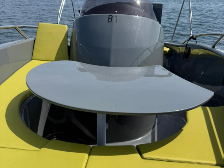 Wynajem w Angera- Clear Aries Open L na SamBoat