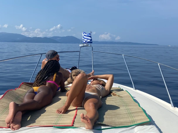 Wynajmij Sunseeker Portofino 400 w Nydri