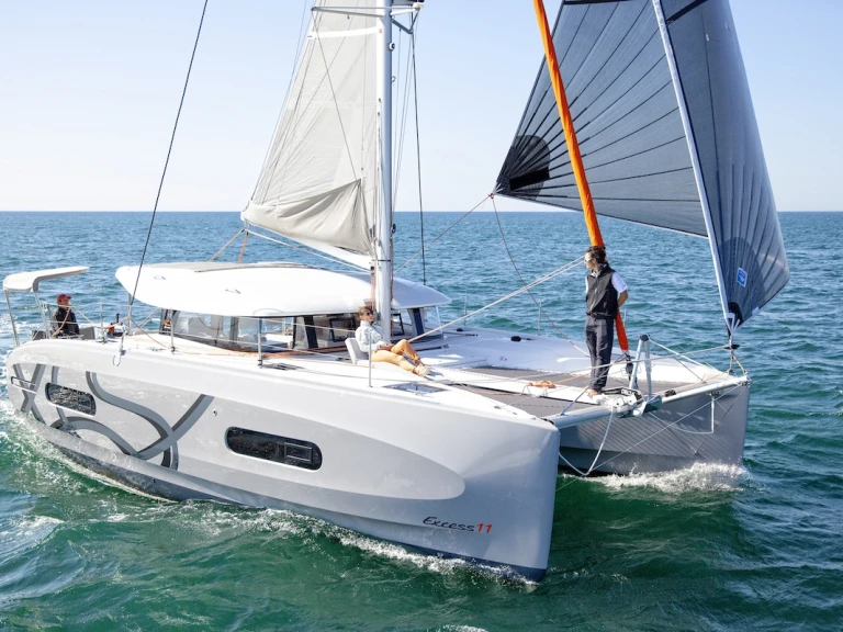 Wynajmij Katamaran z lub bez skippera Excess w Villefranche-sur-Mer