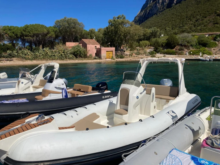 Wynajmij Kardis 700 w Porto Rotondo