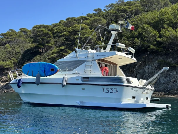 Wynajem w Antibes- Birchwood TS-33 na SamBoat