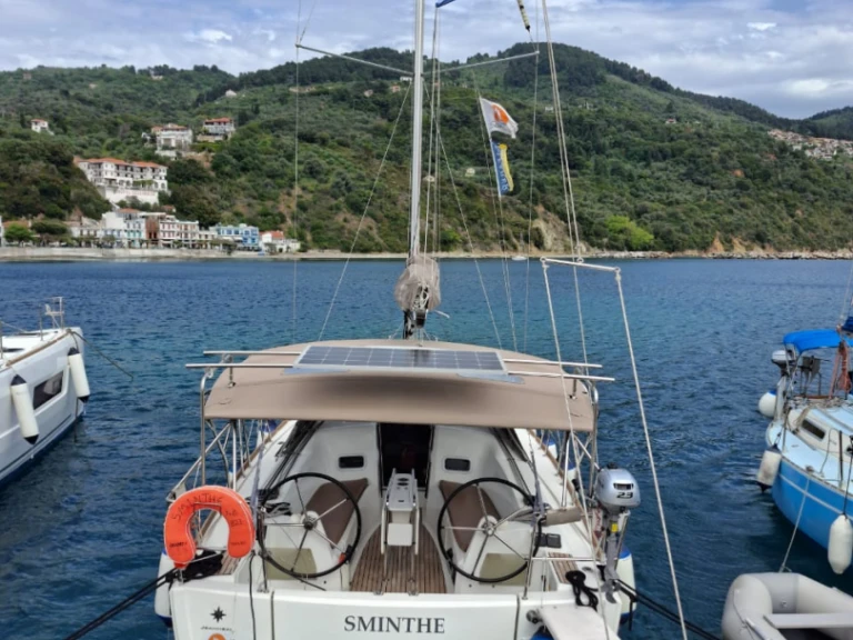 Wynajmij Jeanneau Sun Odyssey 349 w Loutráki