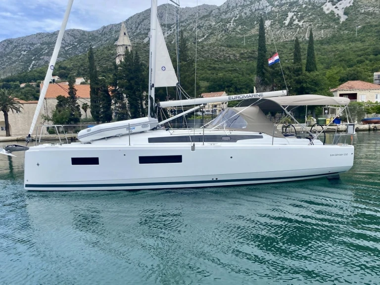 Wynajem łodzi Komolac tanio Sun Odyssey 350