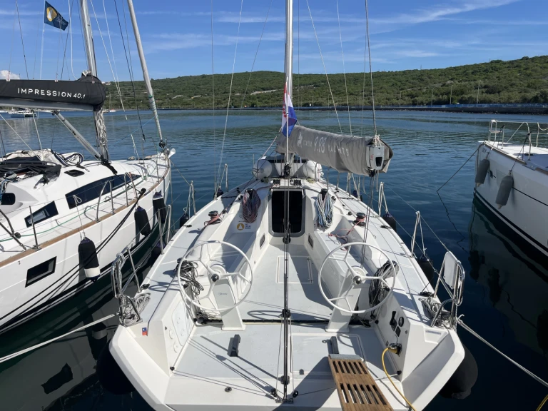 Wynajem łodzi Italia Yachts Italia 9.98 w Punat na SamBoat 