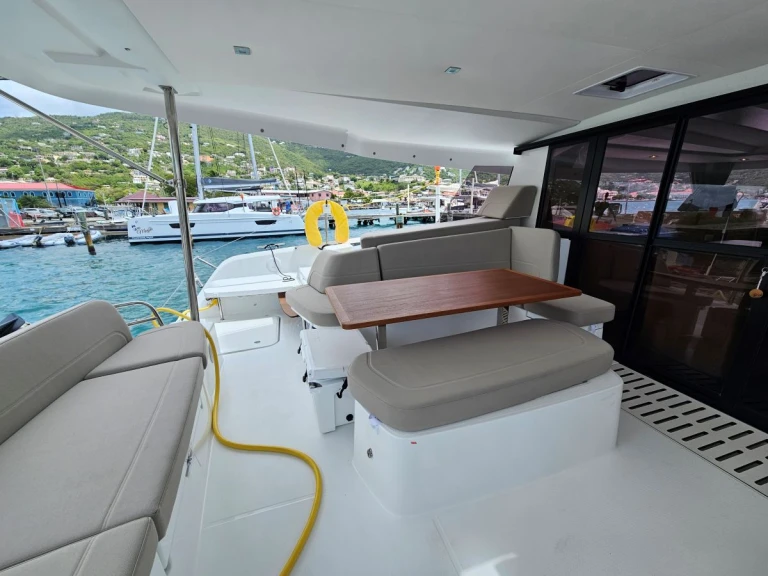 Wynajem łodzi Frenchtown tanio Fountaine Pajot FP 41 Maesto 3 