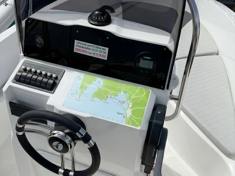 Idea Marine Idea 53 między profesjonalistami a osobami prywatnymi w Alghero