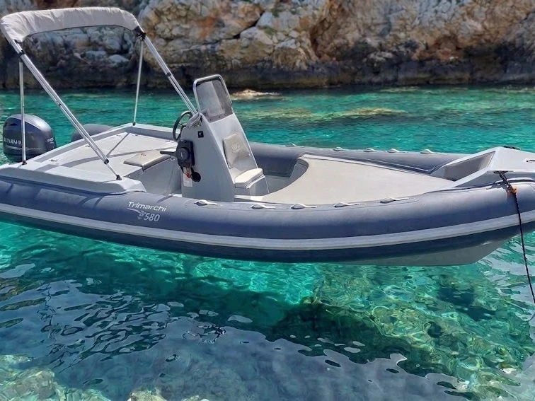 Wynajmij Łódż półsztywna z lub bez skippera Trimarchi w Alghero