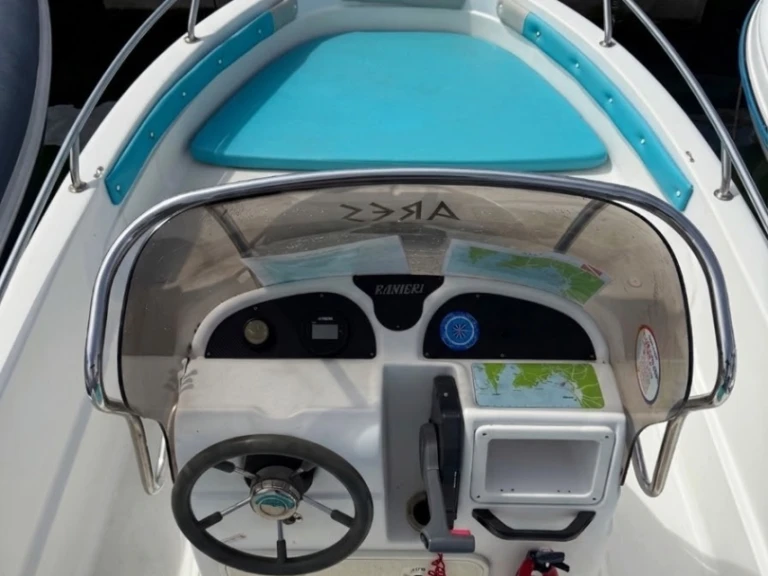 Wynajem łodzi Ranieri Soverato 545 w Alghero na SamBoat 