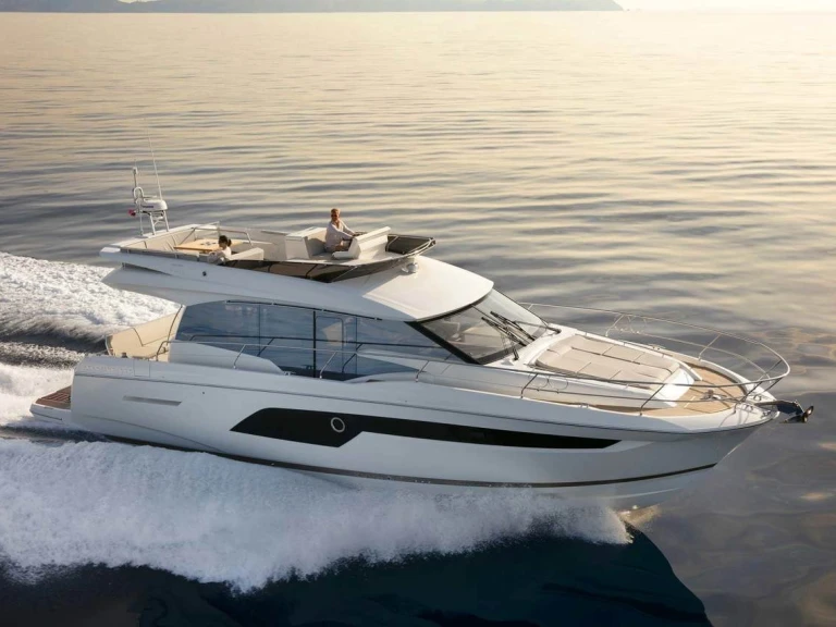 Wynajmij Motorówka z lub bez skippera Prestige w Port-Haliguen
