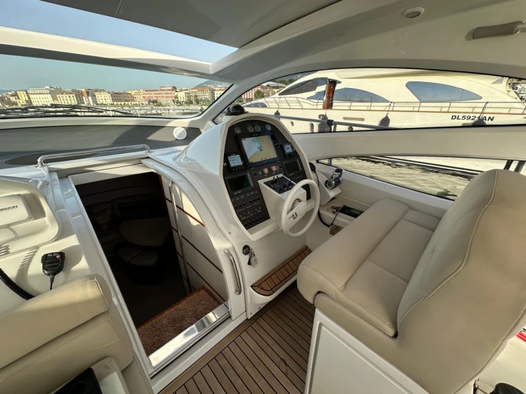 Wynajmij Pershing Pershing 50 w Porto Rotondo