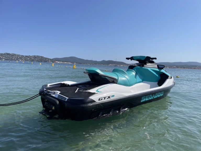 Wynajem łodzi Les Issambres tanio GTX 130