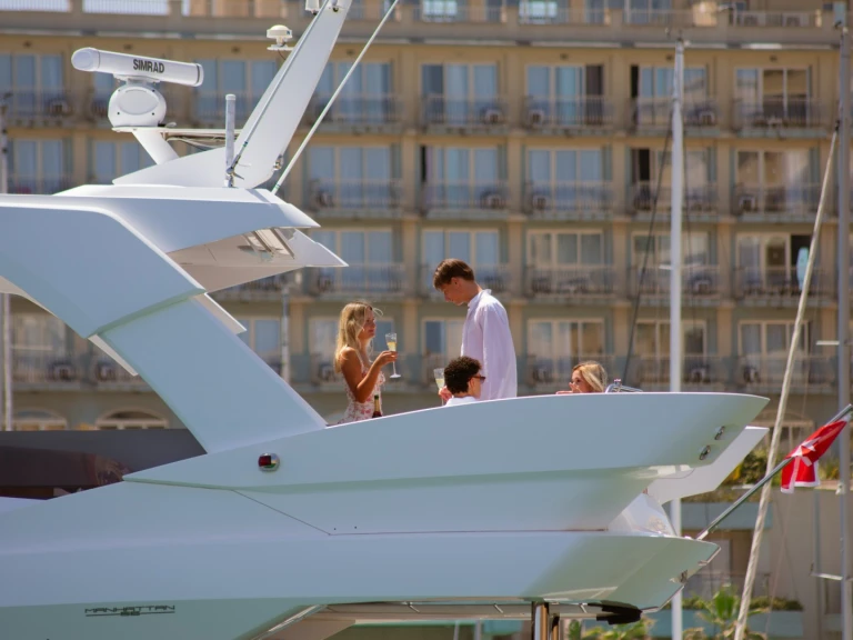 Wynajem łodzi Sunseeker Manhattan 66 w San Ġiljan na SamBoat 