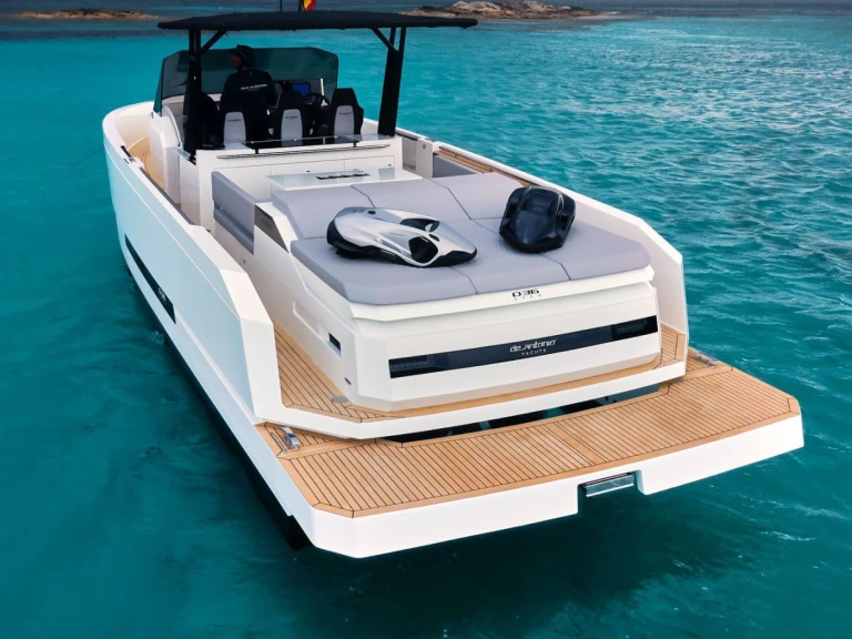 Wynajem łodzi De Antonio D36 Open w Herceg Novi na SamBoat 