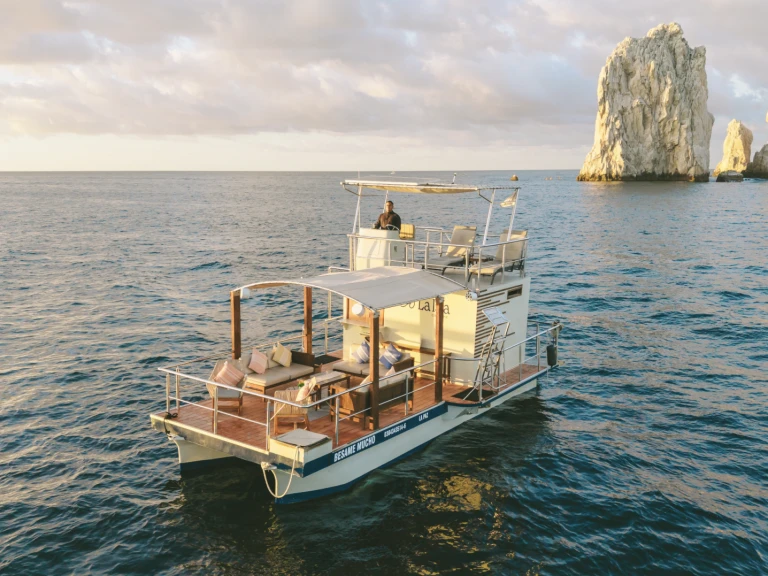Wynajmij Motorówka z lub bez skippera Custom Made w Cabo San Lucas