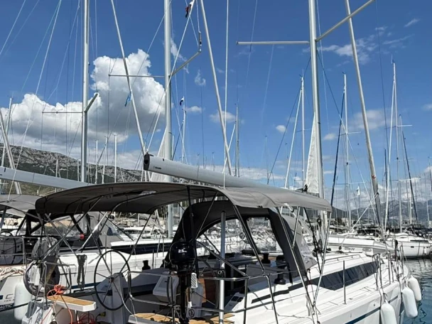 Wynajem łodzi Bavaria Bavaria C42 w Kaštela na SamBoat 