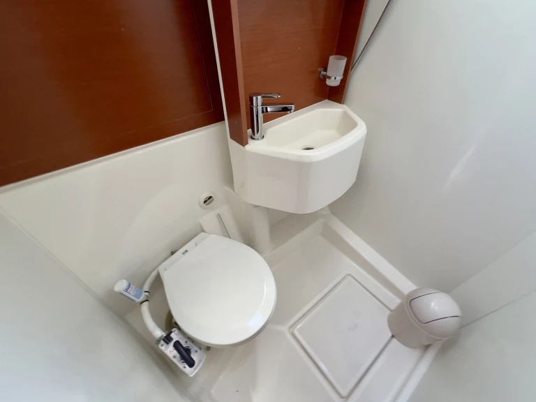 Żaglowiec do wynajmu w Donji Seget w najlepszej cenie