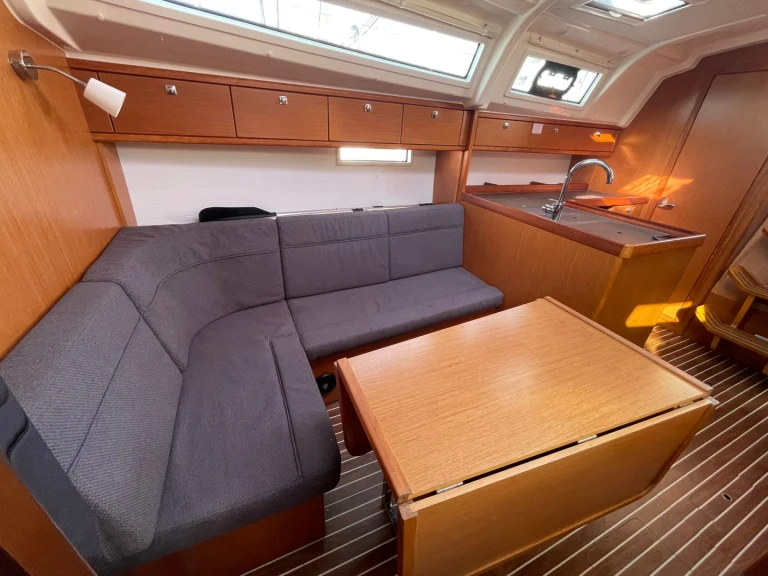 Wynajmij Bavaria Cruiser 37 w Punta Ala