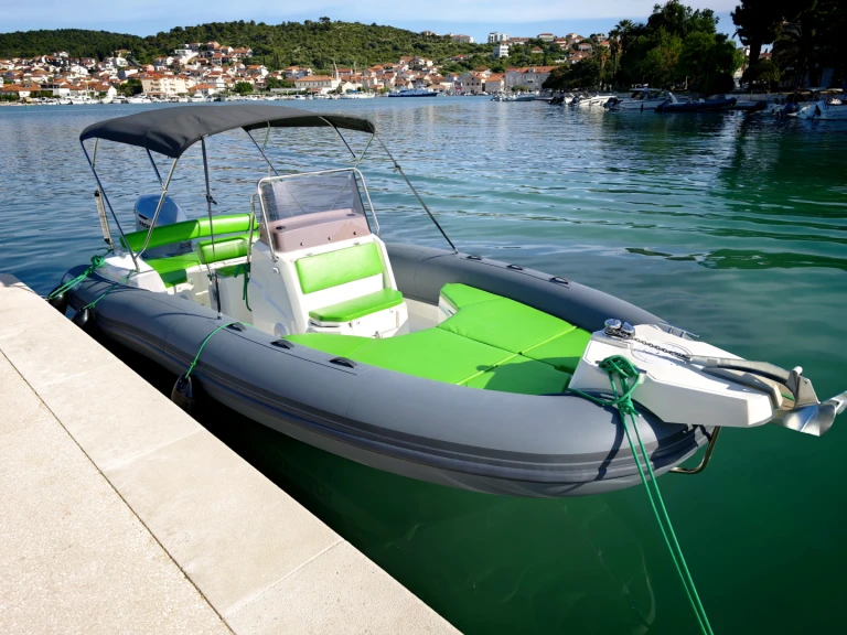 Wynajem łodzi Marlin Boat 790 Pro Dynamic w Split na SamBoat 