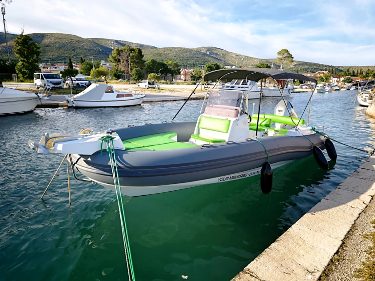Wynajem Łódż półsztywna Marlin Boat z patentem 
