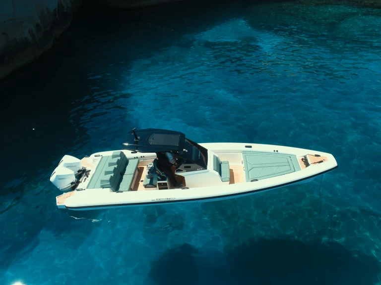 Wynajem łodzi Technohull GTX w Kýthnos (City) na SamBoat 