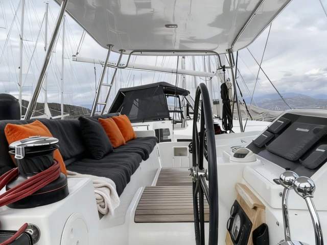 Lagoon Lagoon 450 F między profesjonalistami a osobami prywatnymi w Fethiye