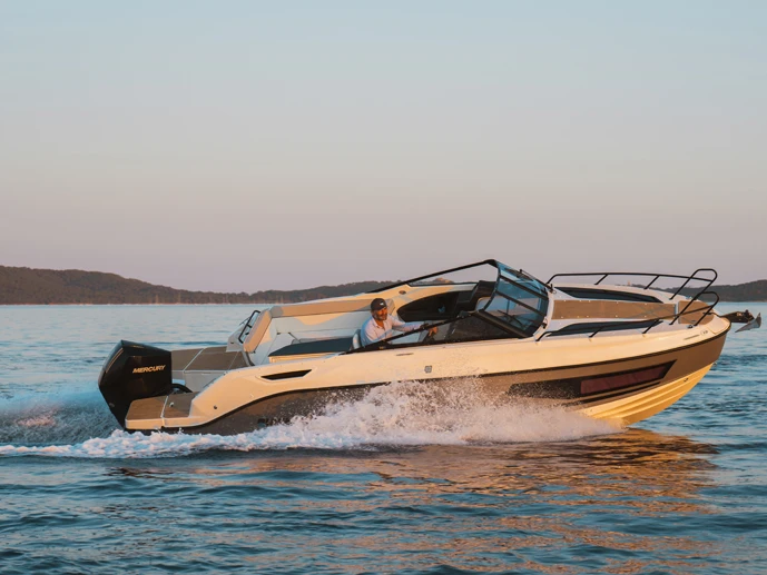 Wynajem łodzi Palma de Mallorca tanio Activ 755 Cruiser