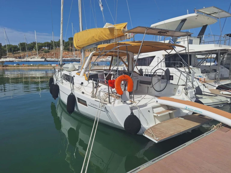 Wynajem łodzi Bénéteau Oceanis 41.1 w Nea Peramos na SamBoat 