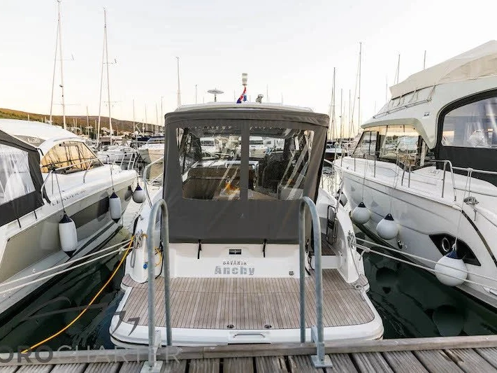 Bavaria Bavaria 33 Sport HT między profesjonalistami a osobami prywatnymi w Punat