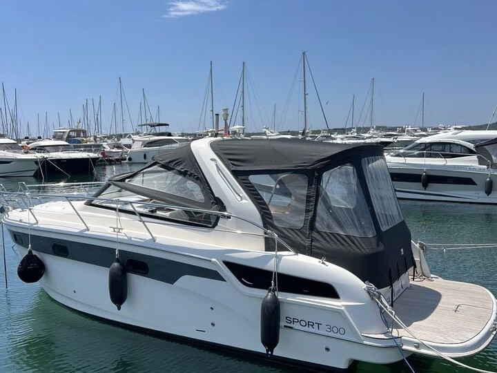 Wynajmij Bavaria Bavaria Sport 300 w Punat