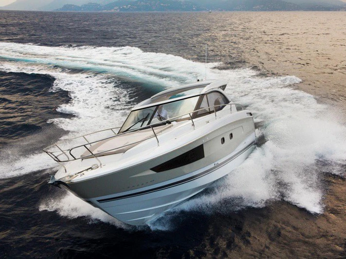 Wynajmij Jeanneau Leader 36 w Punat