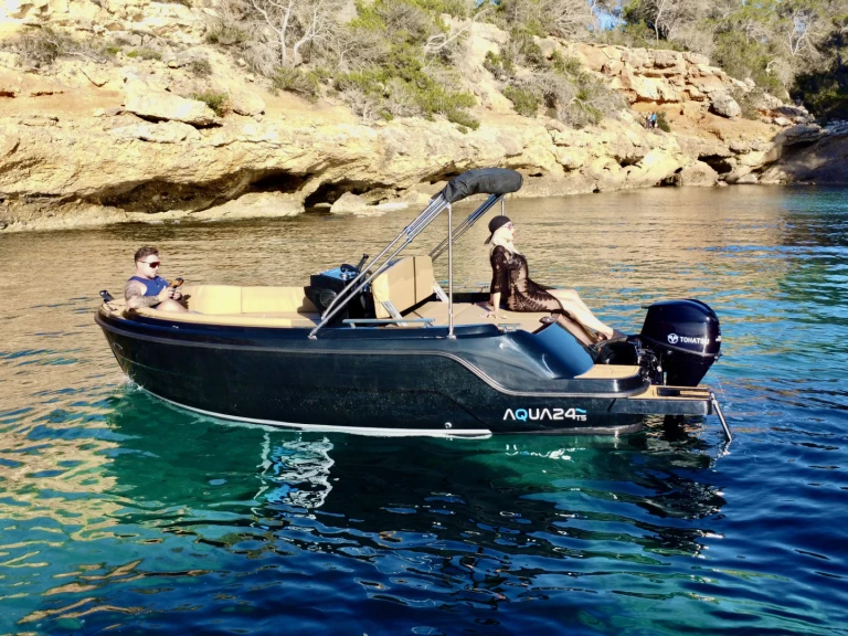 Wynajmij Motorówka z lub bez skippera Mareti w San Antonio Port
