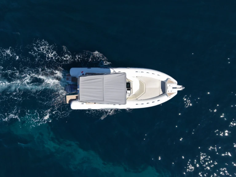 Wynajem łodzi Cannes tanio Tempest 775