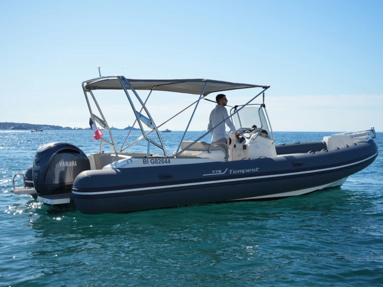 Wynajem Motorówka w Golfe-Juan - Capelli Tempest 775