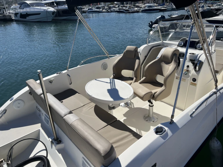 Wynajmij Motorówka z lub bez skippera Quicksilver w Cannes