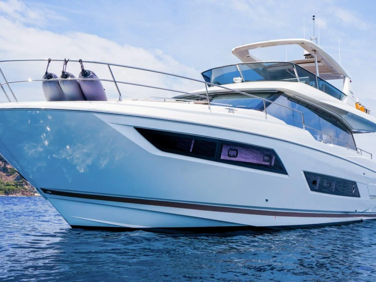 Wynajem Luksusowy jacht Prestige Yachts z patentem 