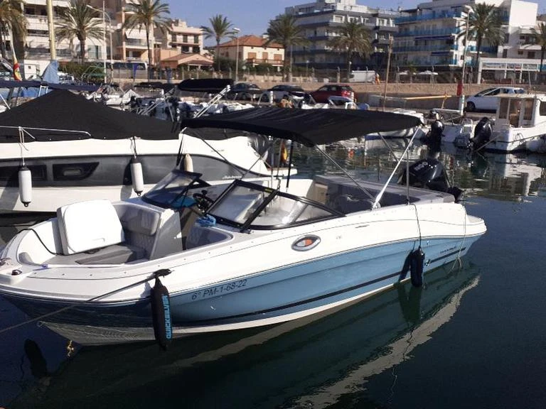 Wynajem Motorówka w Club Náutico can Pastilla - Bayliner VR6 OB