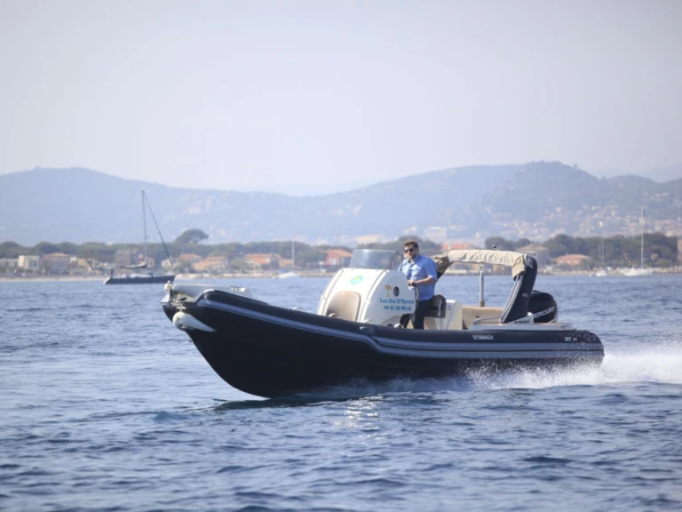 Łódż półsztywna do wynajmu w Hyeres w najlepszej cenie