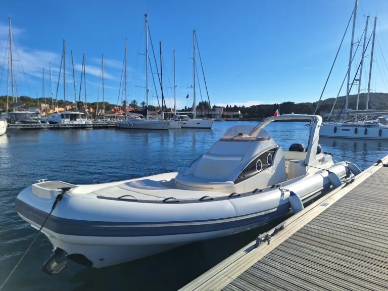 Wynajmij Bwa BWA 34 w Hyeres