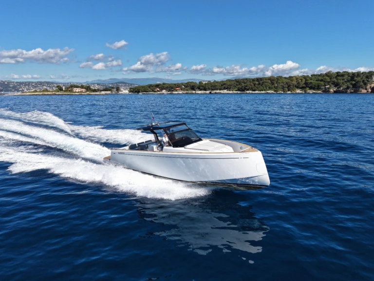 Wynajmij Motorówka z lub bez skippera Pardo Yachts w Golfe-Juan