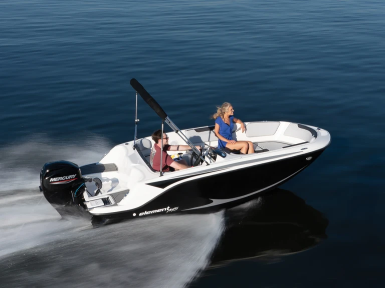 Wynajem Motorówka Bayliner z patentem 
