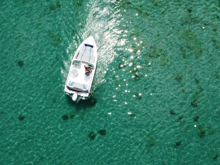 Wynajem łodzi Chalkidikís tanio 520BR