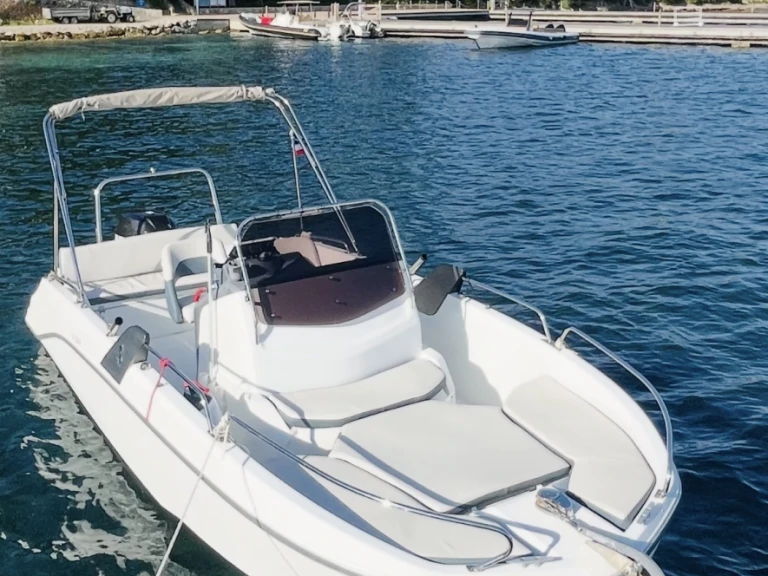 Wynajem w Antibes- Bénéteau Flyer 6.6 SPACEdeck na SamBoat